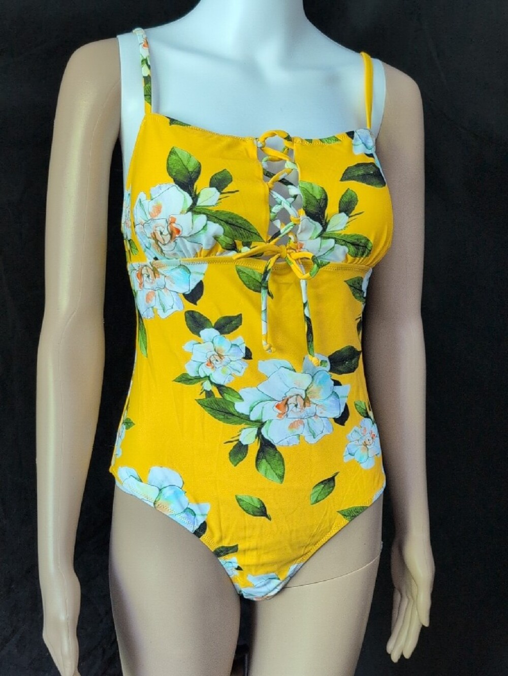 Cupshe Yellow Floral Lace-Up One-Piece Swimsuit with White Blooms - Picture 4 of 6